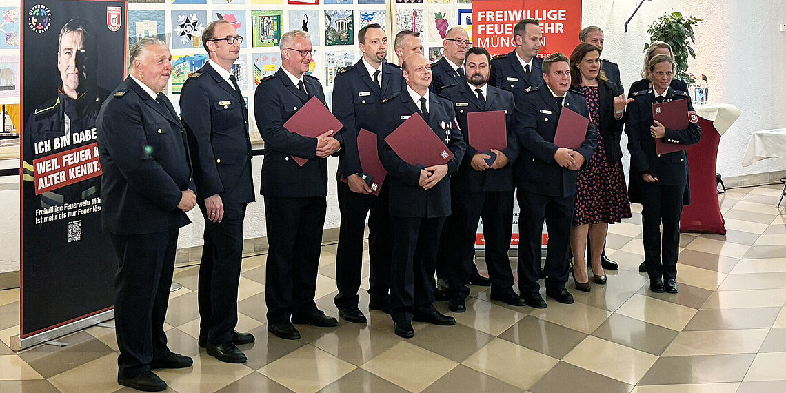 Gruppenfoto mit Preisträgern