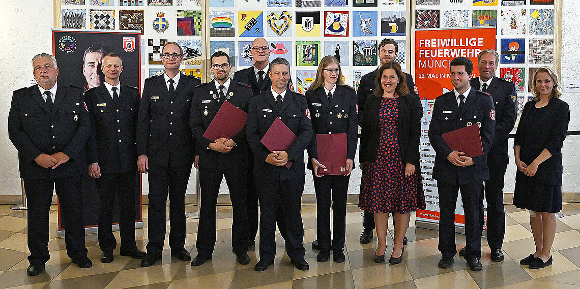 Gruppenfoto mit Preisträgern